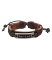 Armband med budskapet "Believe" .