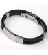 Armband i slitstark silikon.